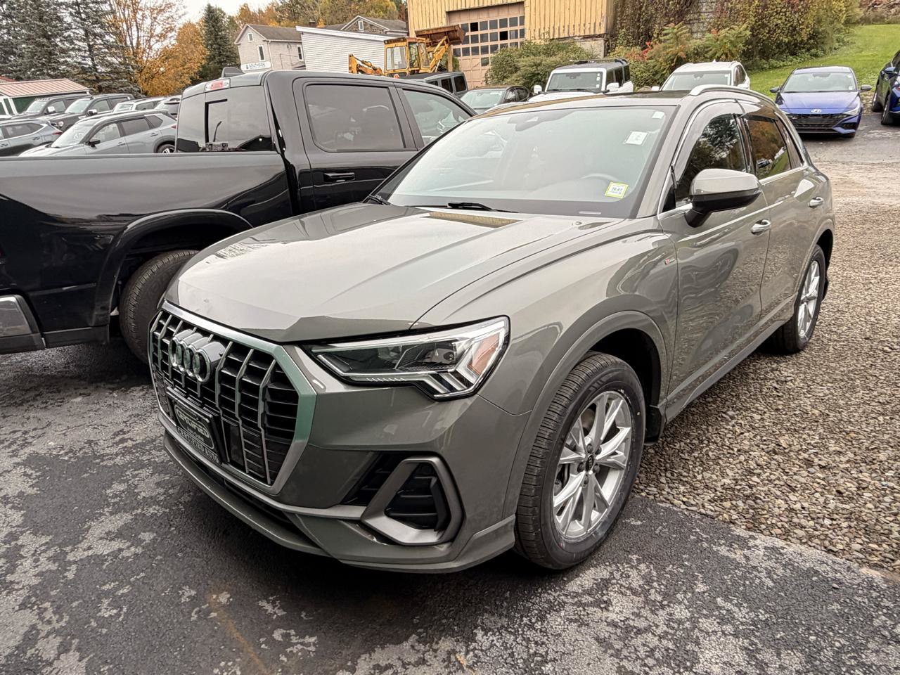 Used 2025 Audi Q3 2.0T Premium AWD/4WD image 1