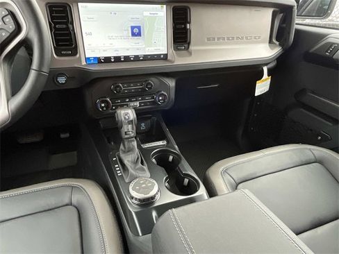 New 2025 Ford Bronco Outer Banks image 15