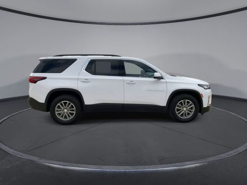 Used 2023 Chevrolet Traverse LT FWD image 9