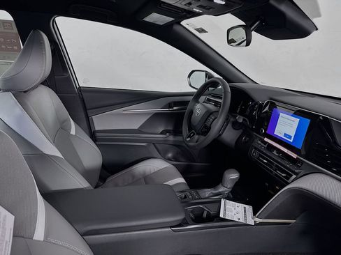 New 2026 Toyota Camry SE image 33