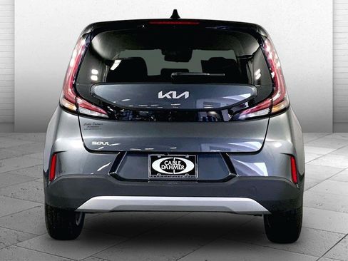 Certified 2025 Kia Soul LX w/ LX Technology Package FWD image 3