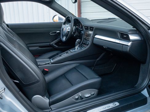 Used 2015 Porsche 911 Carrera S image 34