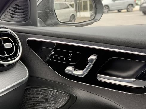 New 2025 Mercedes-Benz C 300 Sedan image 29