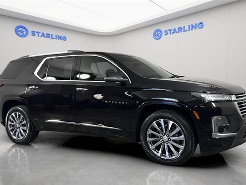 Used 2023 Chevrolet Traverse Premier image 12