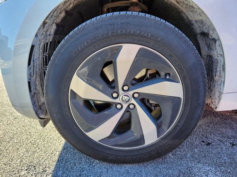 Certified 2024 Jaguar F-PACE R-Dynamic S image 6