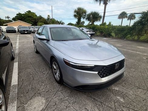 Used 2025 Honda Accord LX image 7