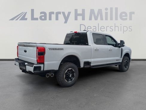 New 2026 Ford F250 Lariat image 5