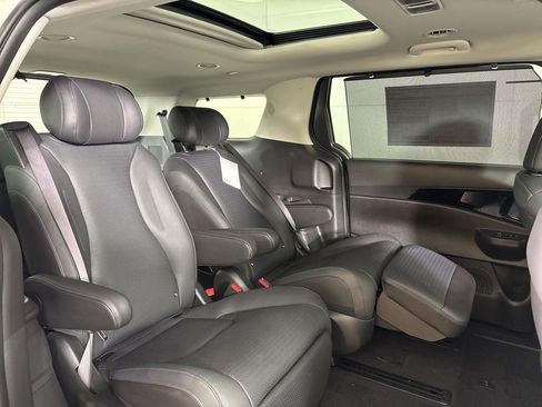 New 2026 Kia Carnival SX Prestige FWD image 22