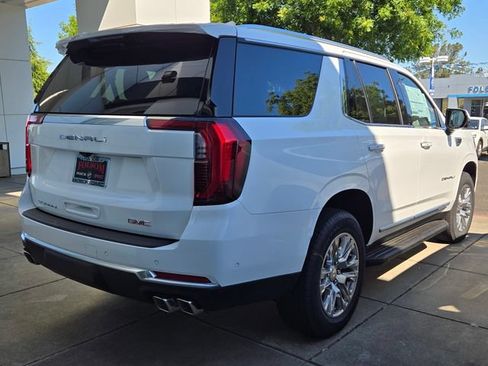 New 2026 GMC Yukon Denali AWD/4WD image 3