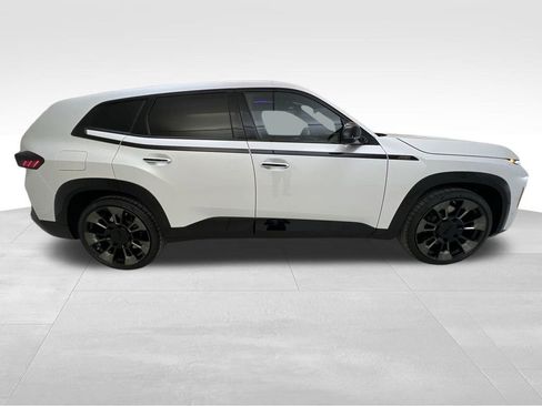 New 2023 BMW XM image 6