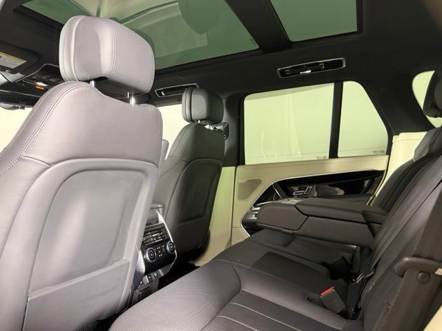 Used 2023 Land Rover Range Rover SE AWD/4WD image 25