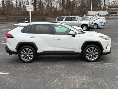 Used 2023 Toyota RAV4 XLE Premium image 2