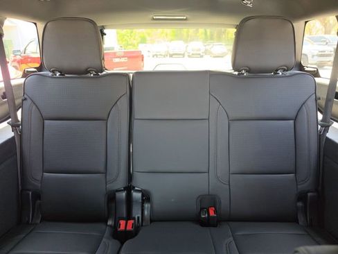 New 2026 Chevrolet Suburban High Country image 20