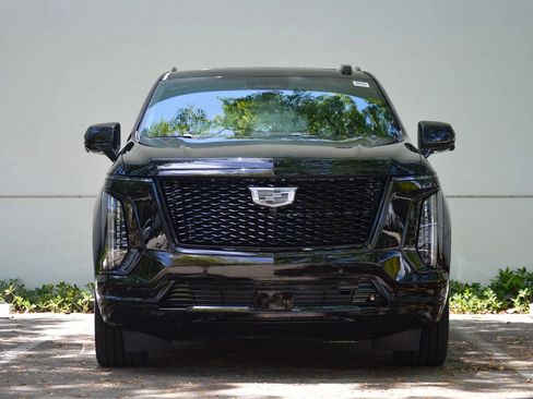 Used 2026 Cadillac Escalade Platinum Sport w/ LPO, ONYX Package AWD/4WD image 23