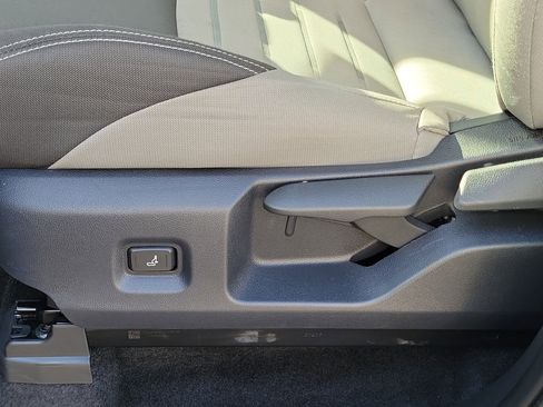 Certified 2025 Toyota Tacoma TRD Sport RWD image 21