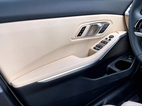 Used 2025 BMW 330i Sedan w/ Convenience Package image 13