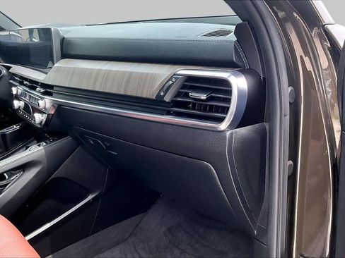 Used 2024 Kia Telluride SX FWD image 17