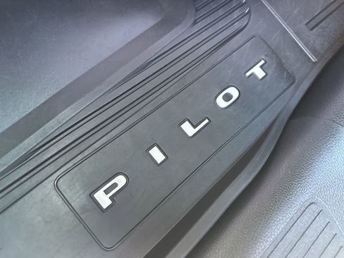 Used 2023 Honda Pilot Touring image 41