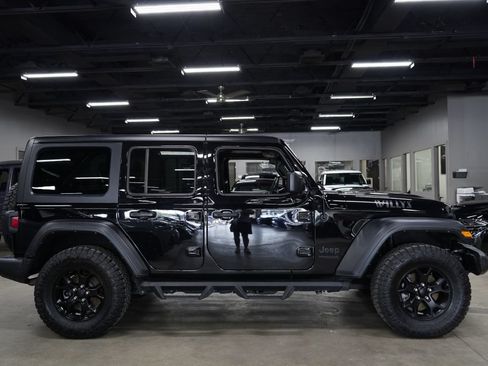 Used 2022 Jeep Wrangler Unlimited Sport AWD/4WD image 6