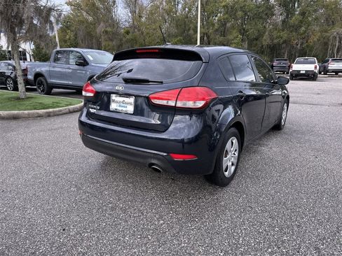 Used 2018 Kia Forte LX image 6
