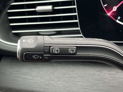 Certified 2025 Mercedes-Benz GLE 350 4MATIC image 33