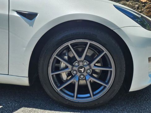 Used 2023 Tesla Model 3 Standard Range RWD image 17