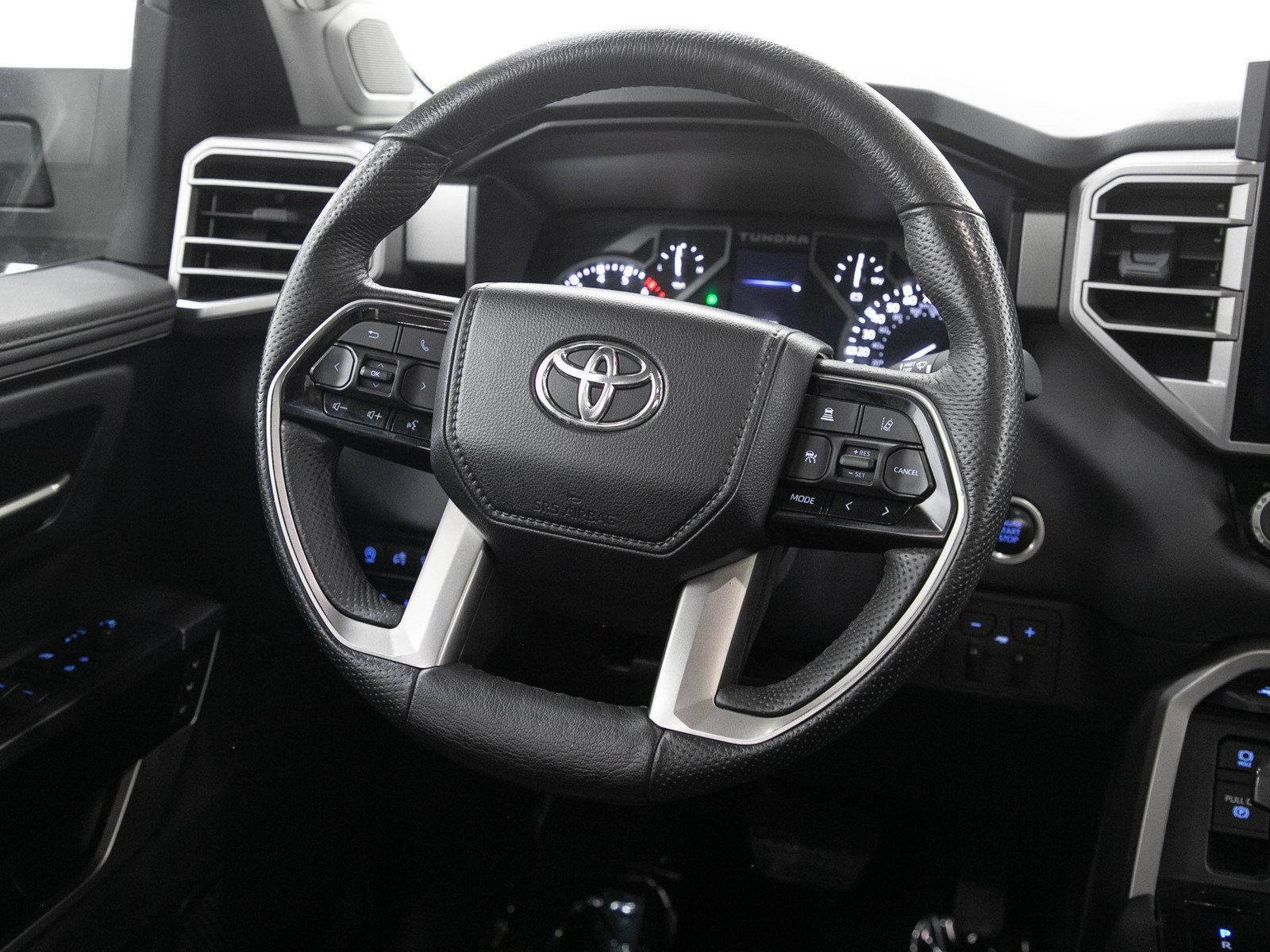 Used 2023 Toyota Tundra Limited AWD/4WD image 16