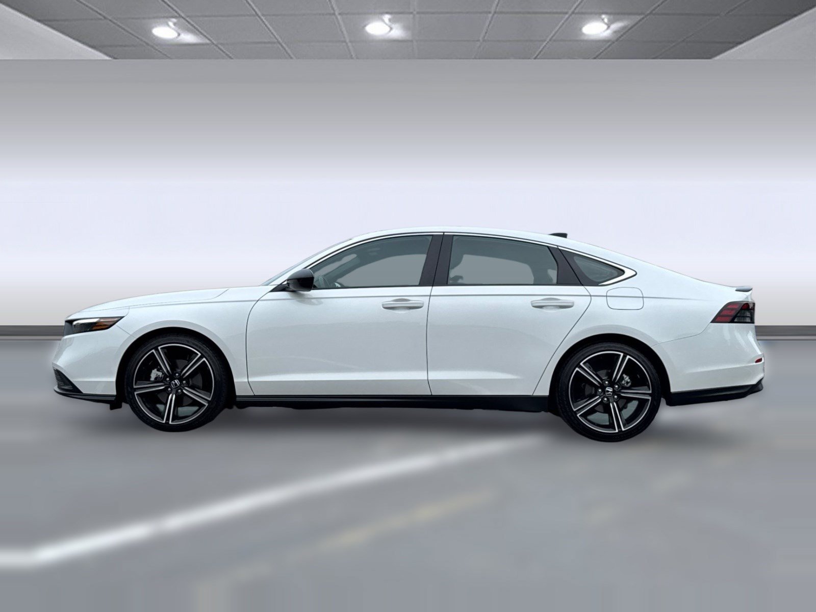 Used 2025 Honda Accord Sport image 2