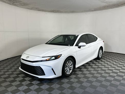 Certified 2025 Toyota Camry LE w/ Convenience Package FWD image 7