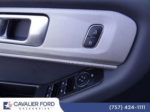 Used 2026 Ford Explorer Active AWD/4WD image 15