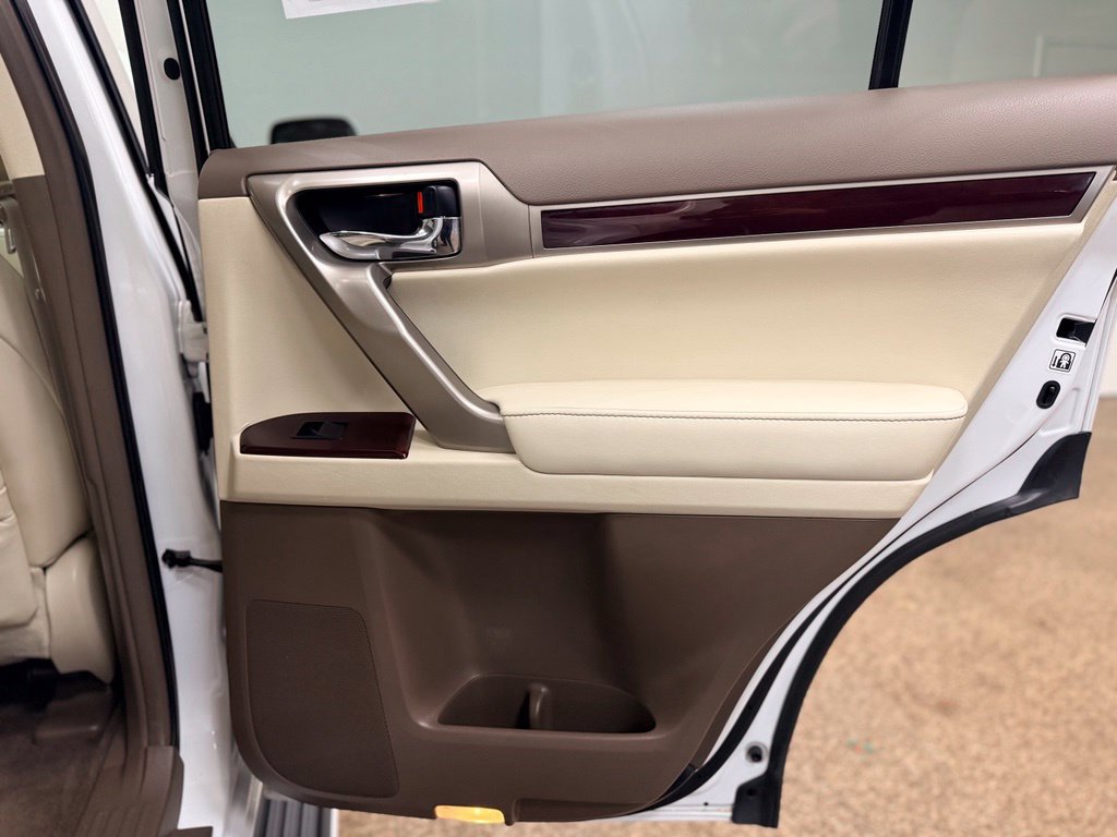 Used 2019 Lexus GX 460 Premium w/ Premium Package AWD/4WD image 22