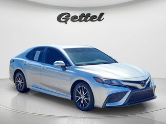 Certified 2022 Toyota Camry SE video 2