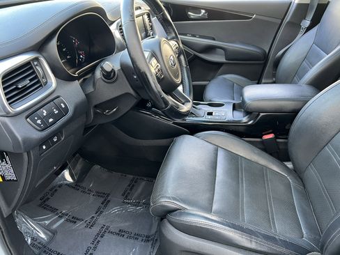 Used 2017 Kia Sorento SX AWD/4WD image 12