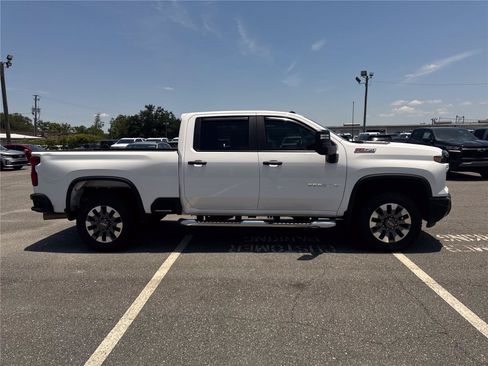 Used 2024 Chevrolet Silverado 2500 Custom w/ Custom Value Package AWD/4WD image 3