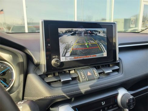 Used 2023 Toyota RAV4 XLE Premium image 29