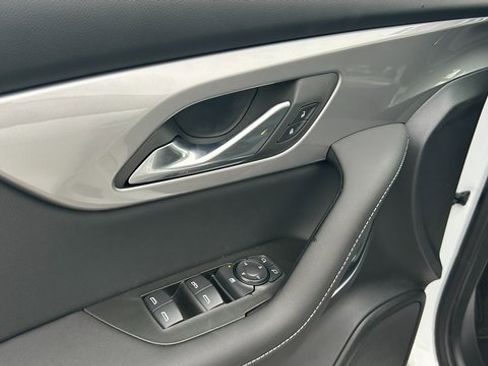 New 2025 Chevrolet Blazer LT w/ Midnight/Sport Edition image 14