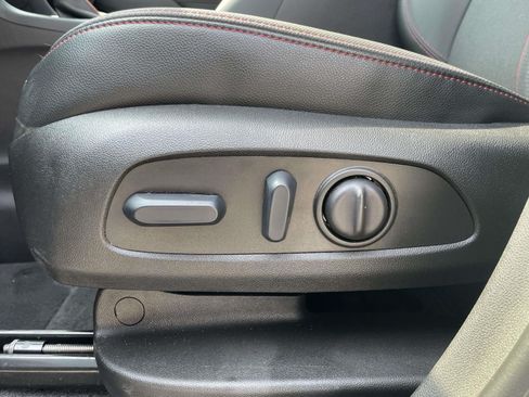 Used 2024 Chevrolet Equinox RS FWD image 15
