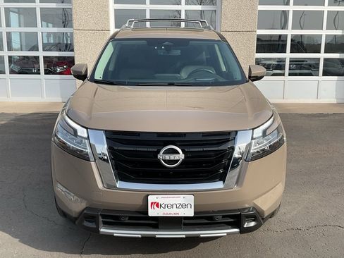 Used 2024 Nissan Pathfinder Platinum w/ Cargo Package AWD/4WD image 2