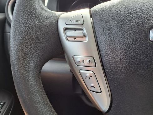 Used 2016 Nissan Versa SV image 10