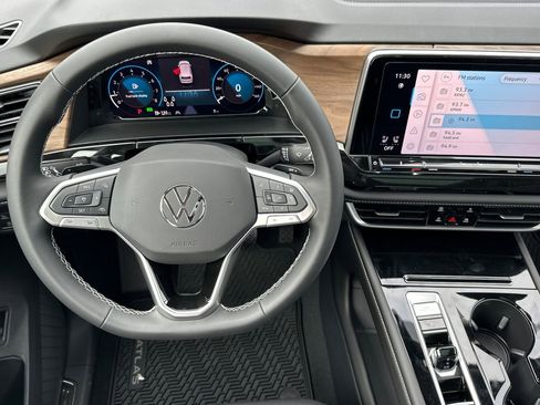 New 2026 Volkswagen Atlas SE image 13