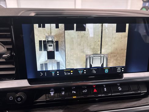 New 2026 Chevrolet Silverado 2500 LTZ w/ LTZ Convenience Package image 23