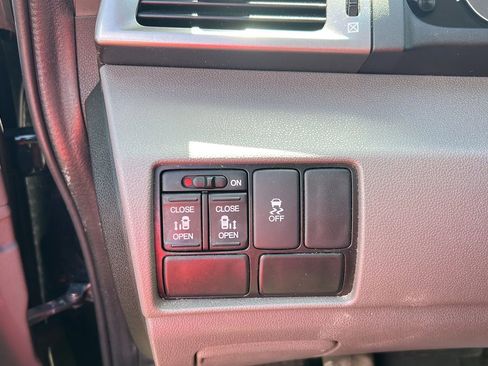 Used 2016 Honda Odyssey SE image 24