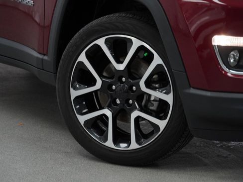 Certified 2021 Jeep Compass Limited w/ Sun and Sound Group image 4