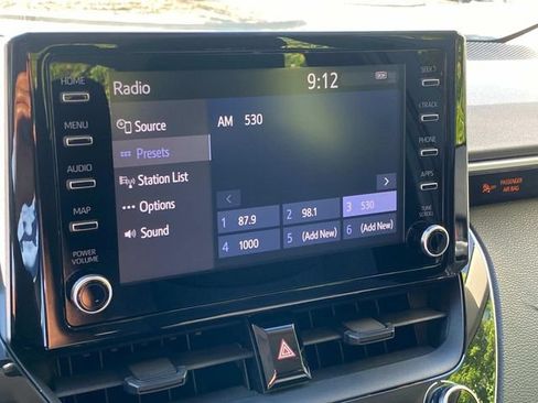 Used 2020 Toyota Corolla LE FWD image 22