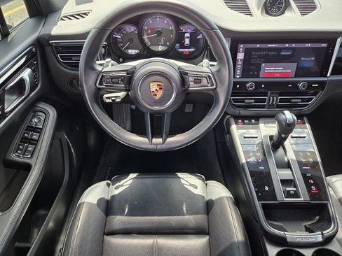 Used 2024 Porsche Macan AWD/4WD image 16