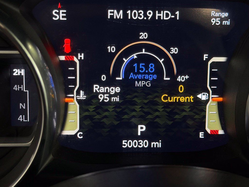 Used 2020 Jeep Wrangler Unlimited Sahara AWD/4WD image 21