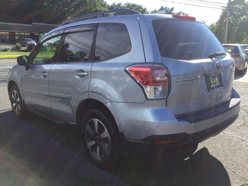 Used 2017 Subaru Forester 2.5i w/ Alloy Wheel Package AWD/4WD image 10