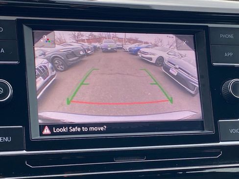 Certified 2022 Volkswagen Taos S image 16