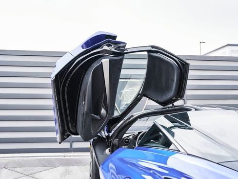 Used 2024 McLaren 750S image 29