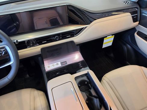 Used 2026 INFINITI QX80 Pure AWD/4WD image 24